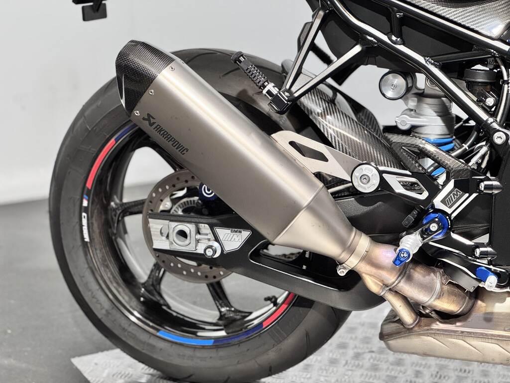 M 1000 R
