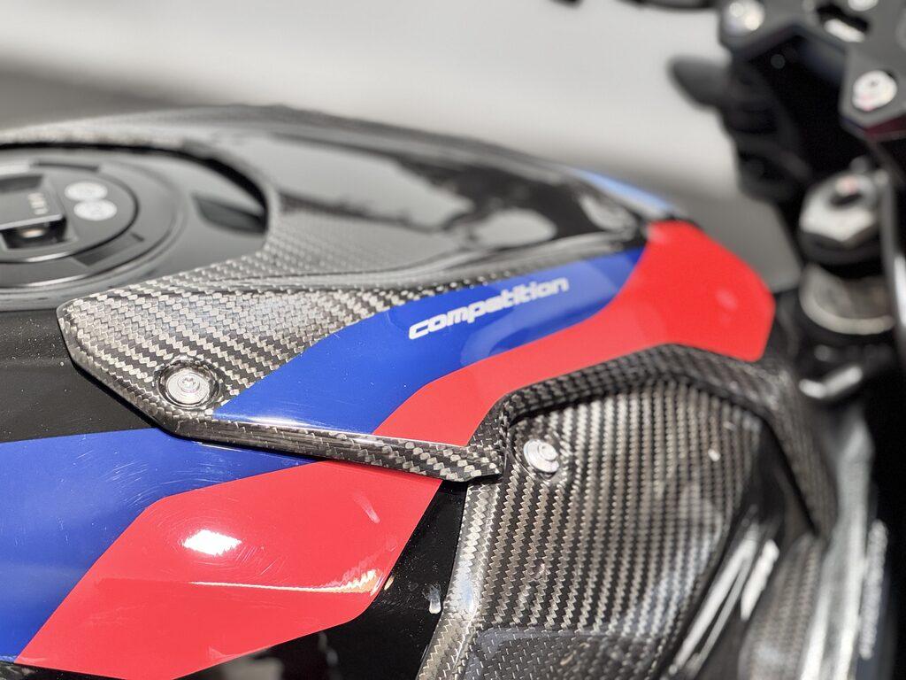 M 1000 R