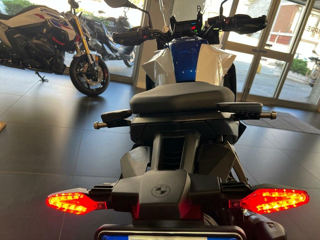F 900 XR