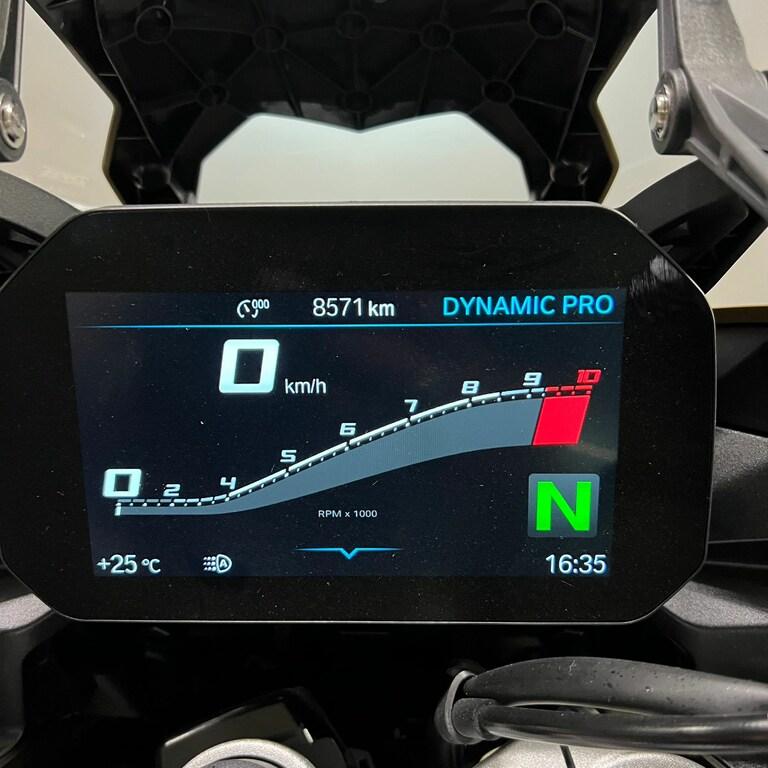 F 900 XR