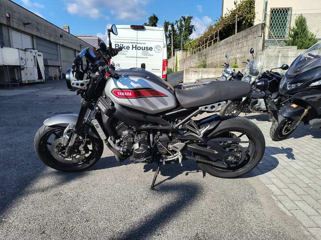 XSR 900