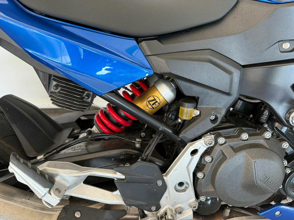F 900 XR
