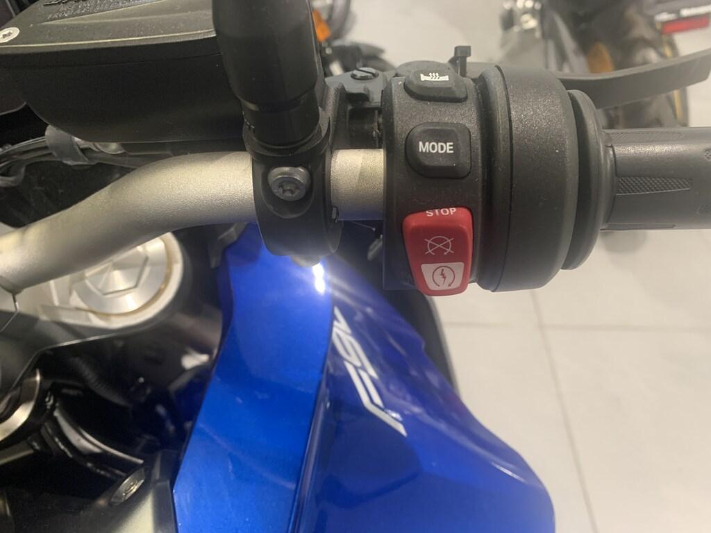 F 900 XR
