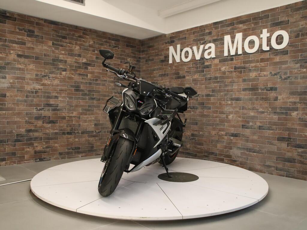 M 1000 R