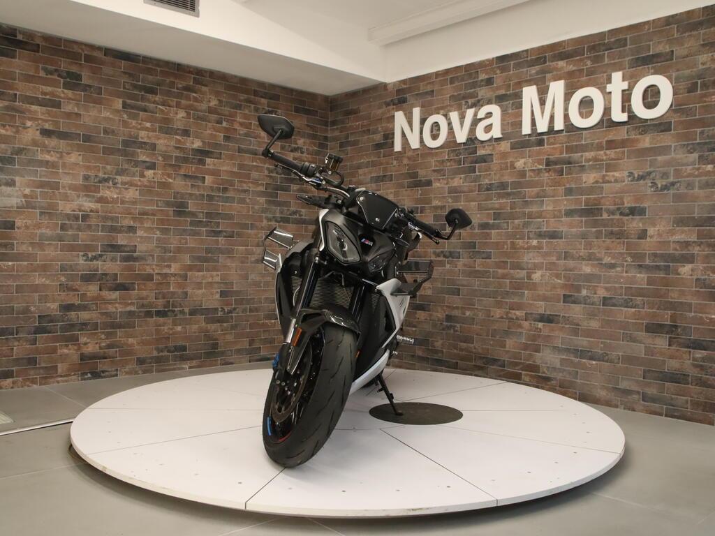 M 1000 R