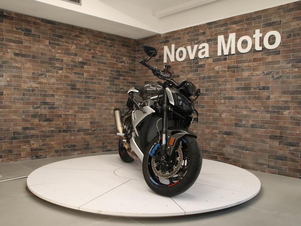 M 1000 R