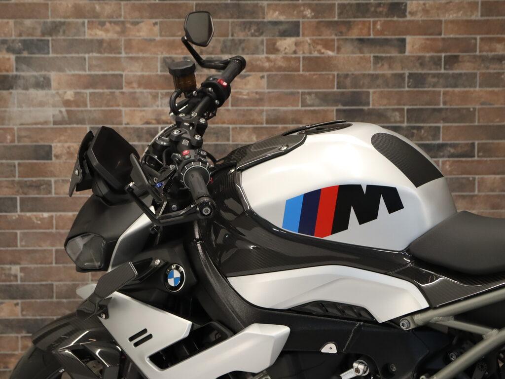 M 1000 R