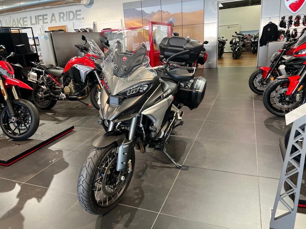 MULTISTRADA V4