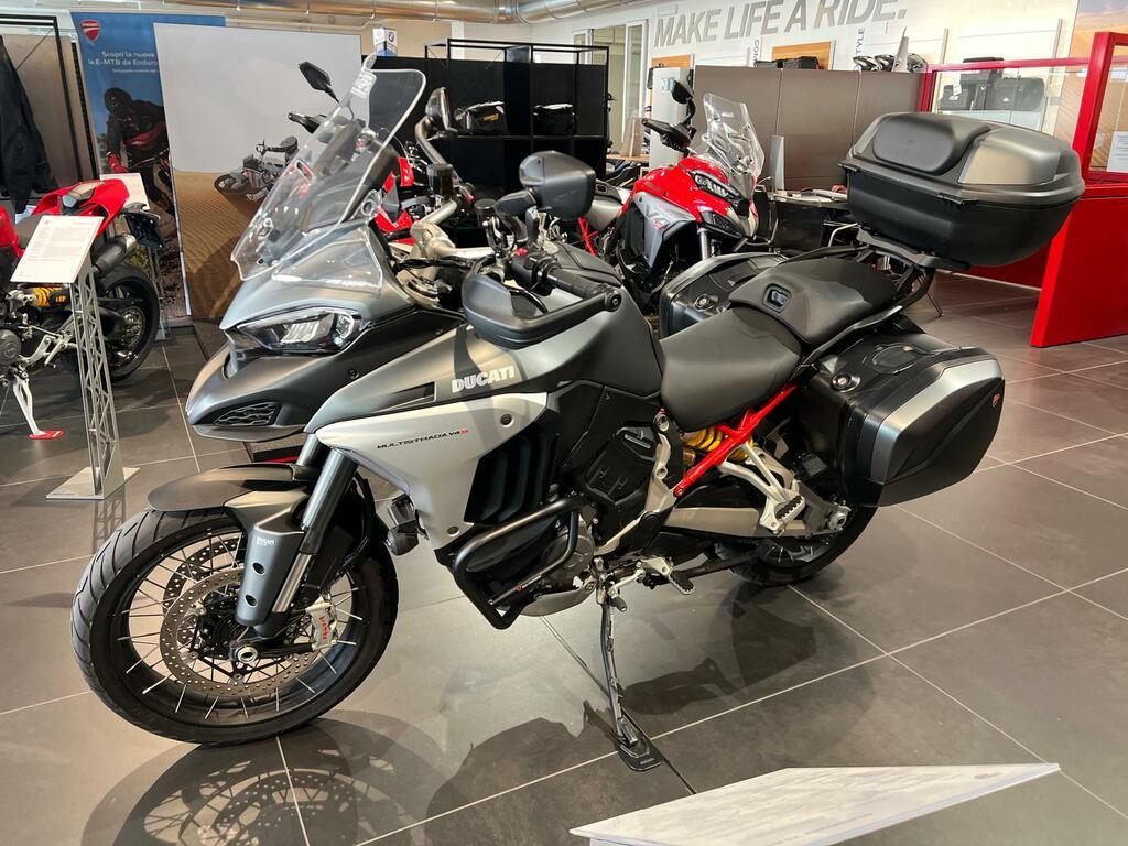 MULTISTRADA V4