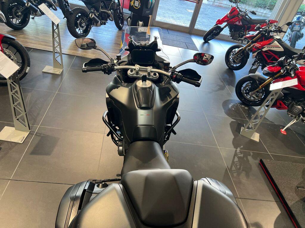 MULTISTRADA V4