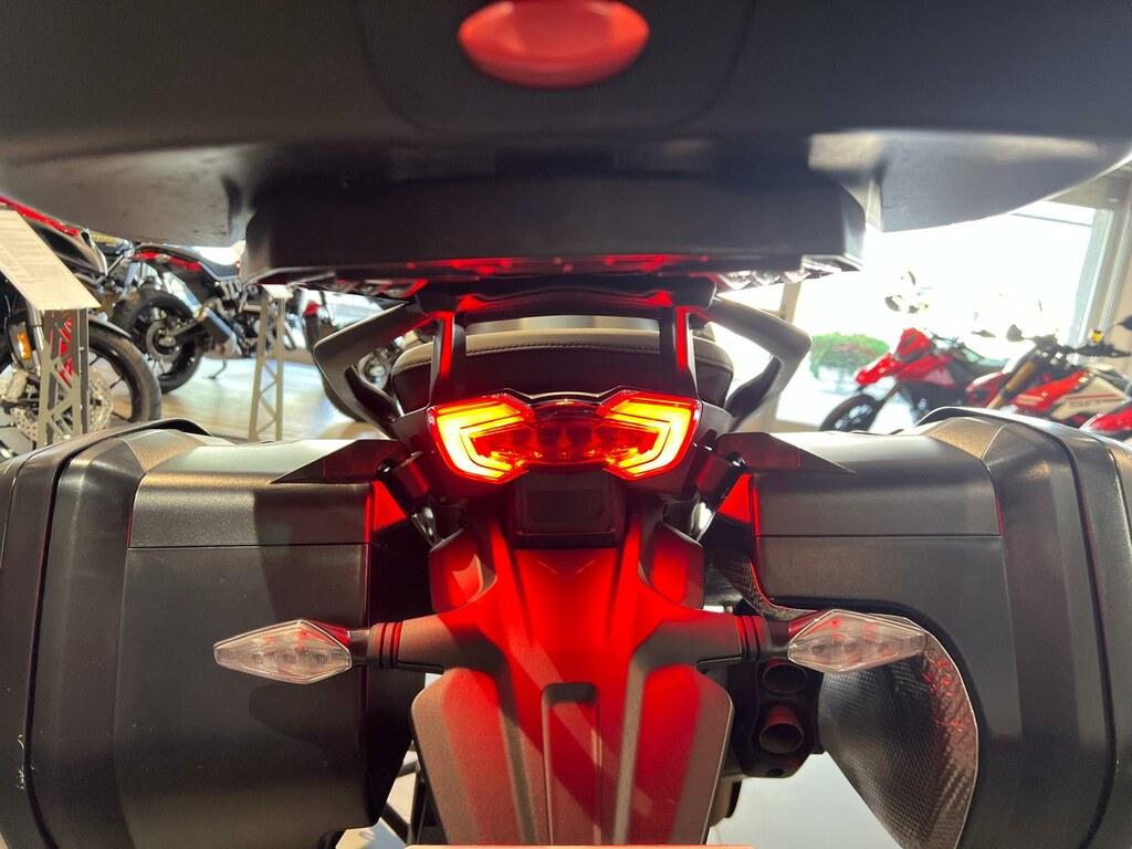 MULTISTRADA V4