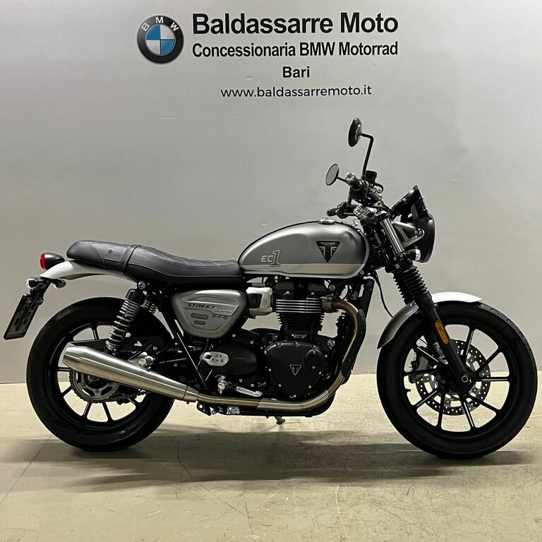 STREET TWIN 900
