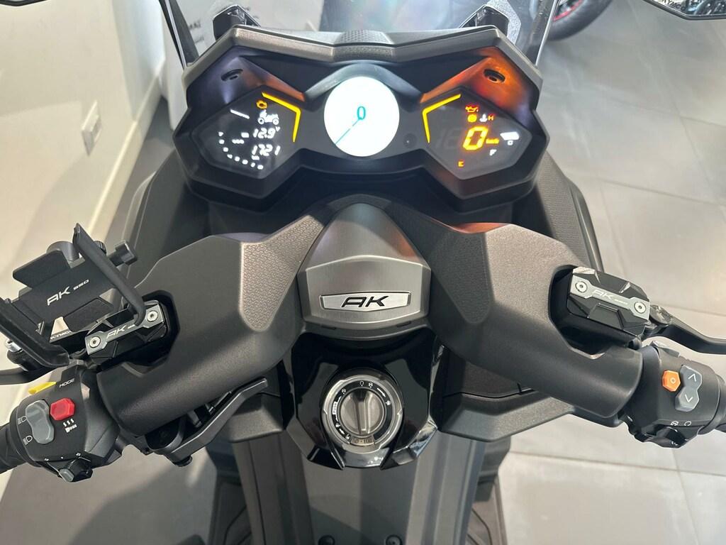 AK 550