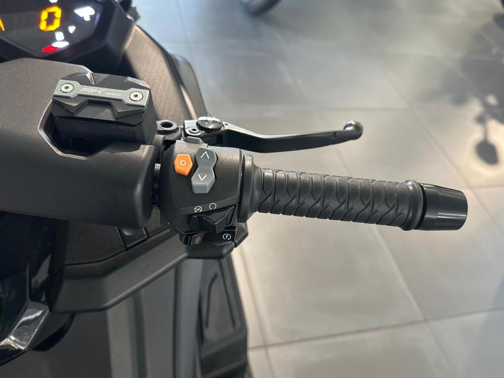 AK 550