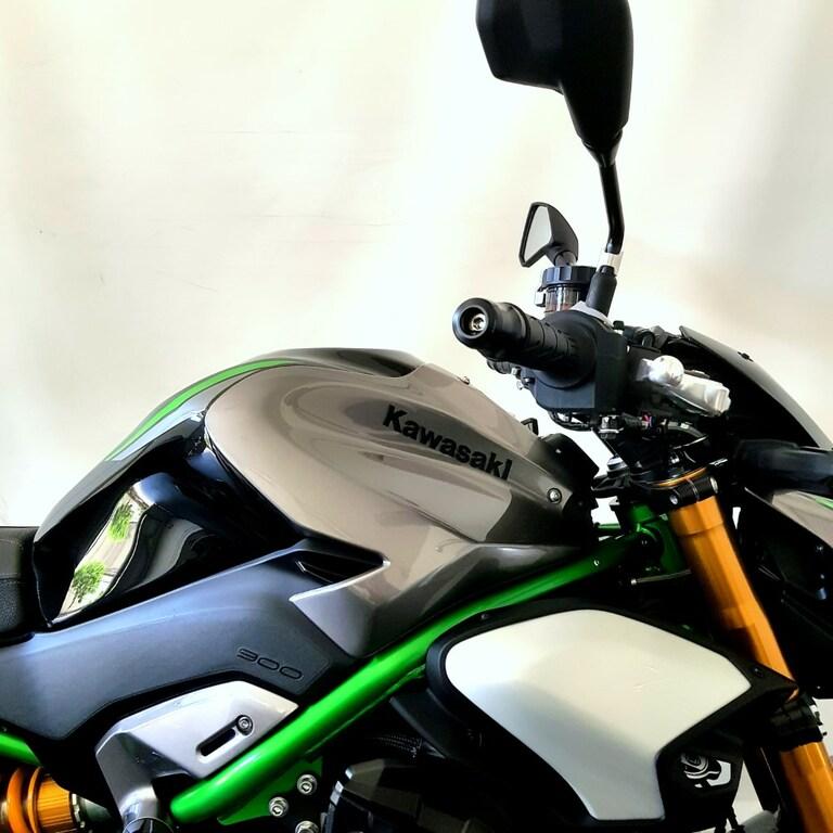 Z 900