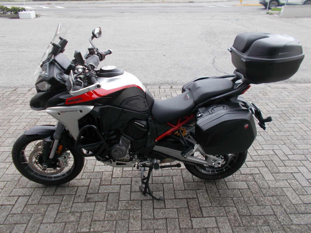 MULTISTRADA V4