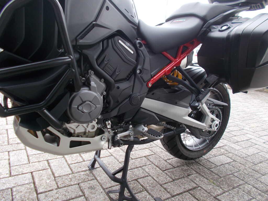 MULTISTRADA V4