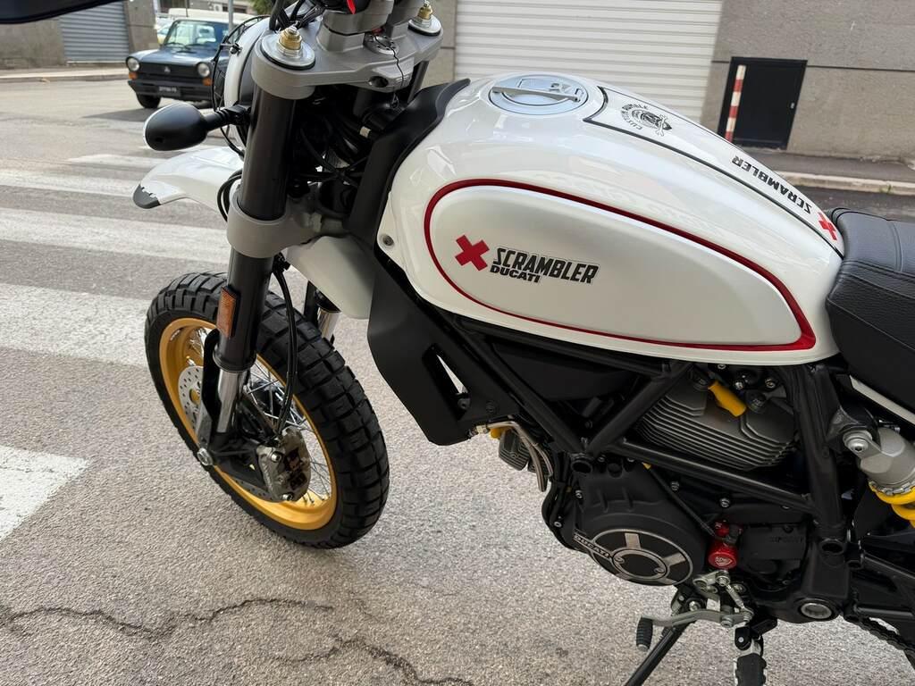 SCRAMBLER 800