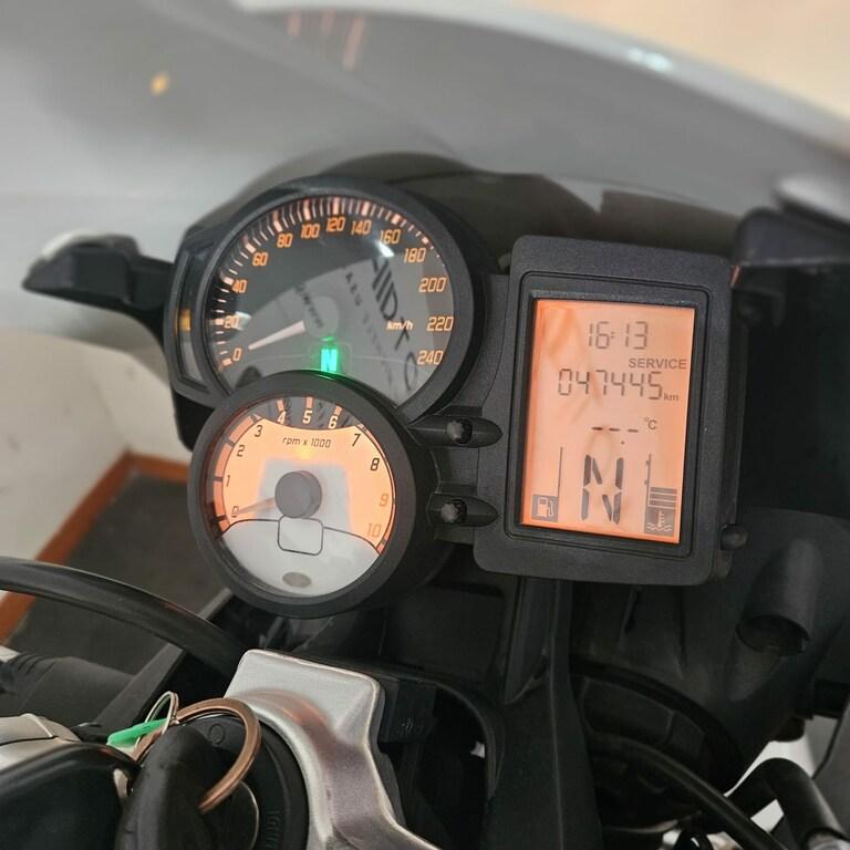 F 800 R