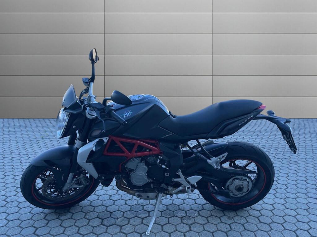 BRUTALE 675