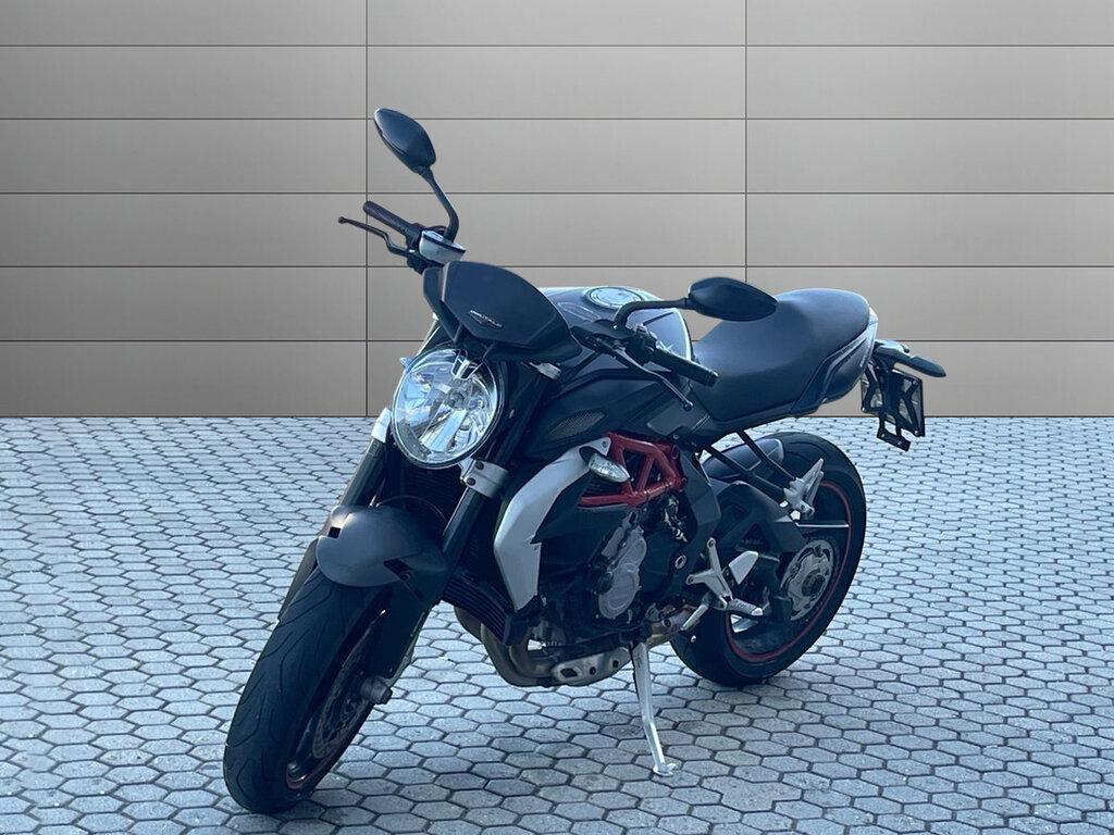 BRUTALE 675