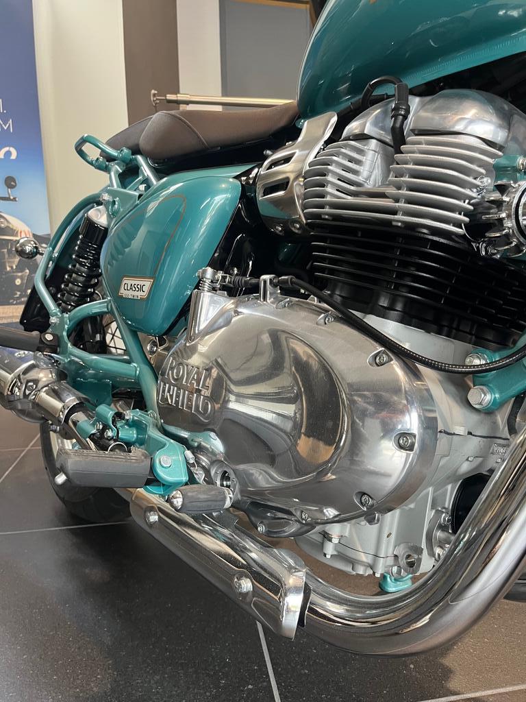 CLASSIC 650