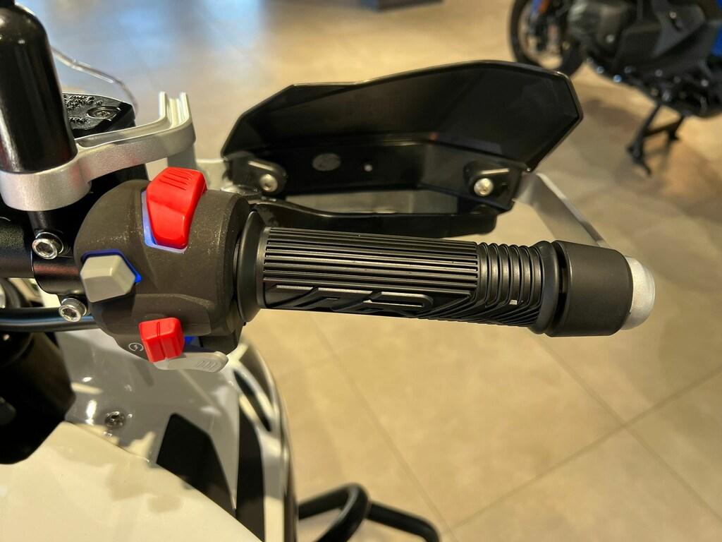 TRK 502