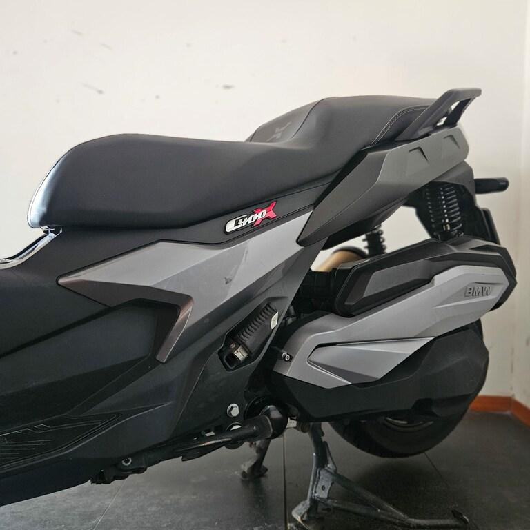 C 400 X