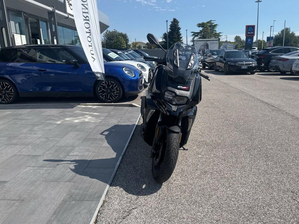 C 400 X
