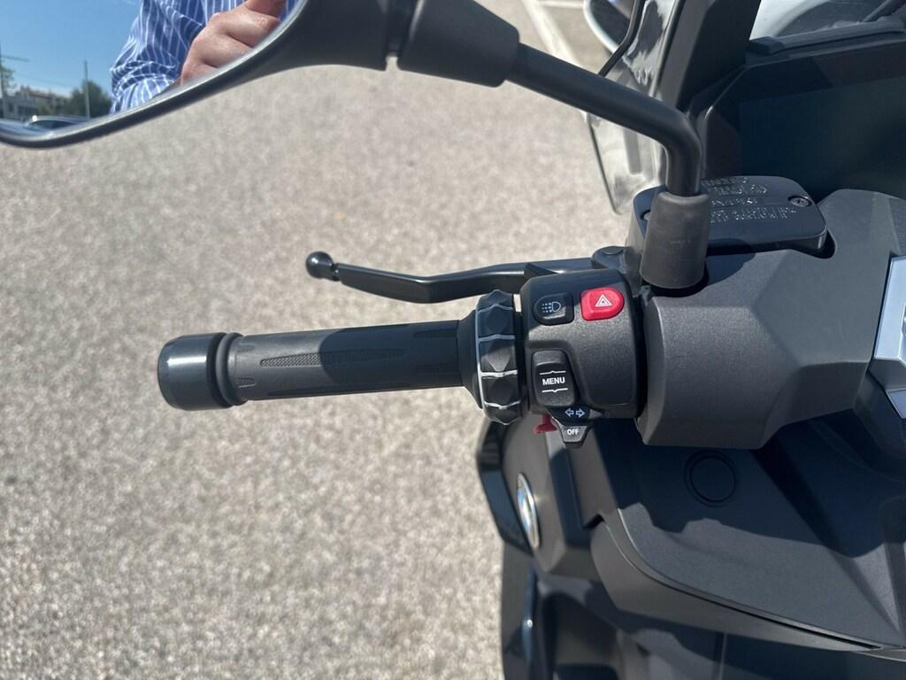 C 400 X