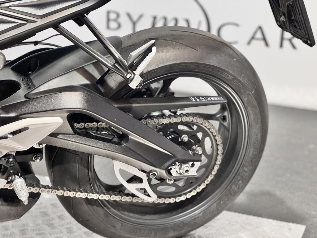 STREET TRIPLE 765
