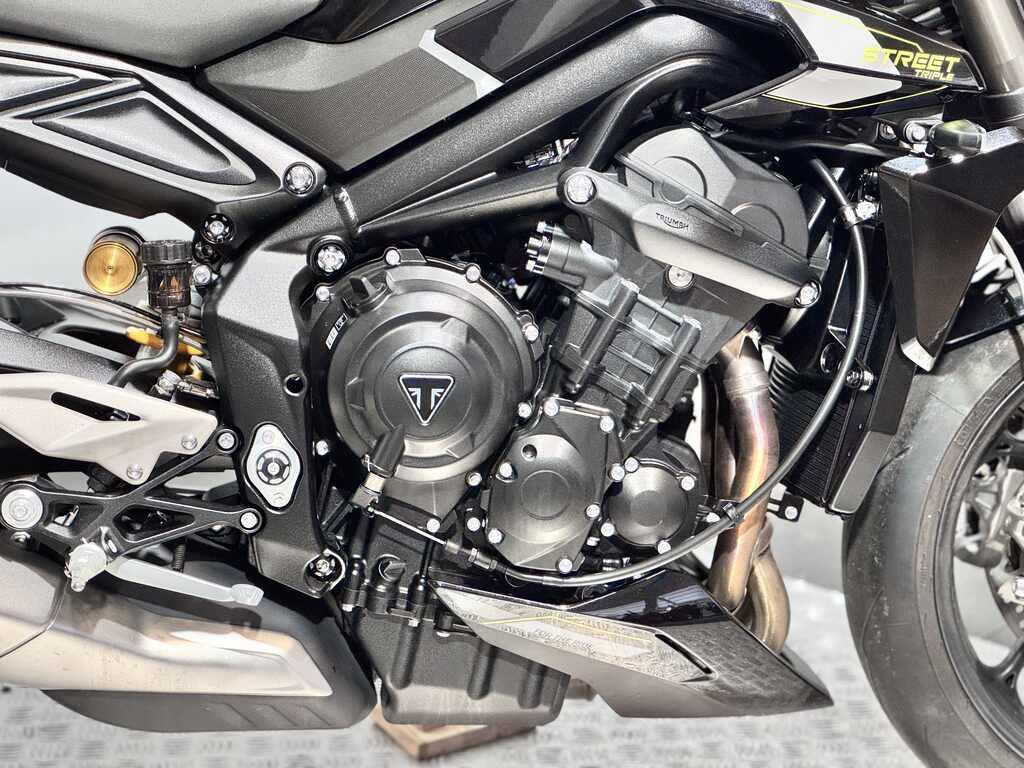 STREET TRIPLE 765