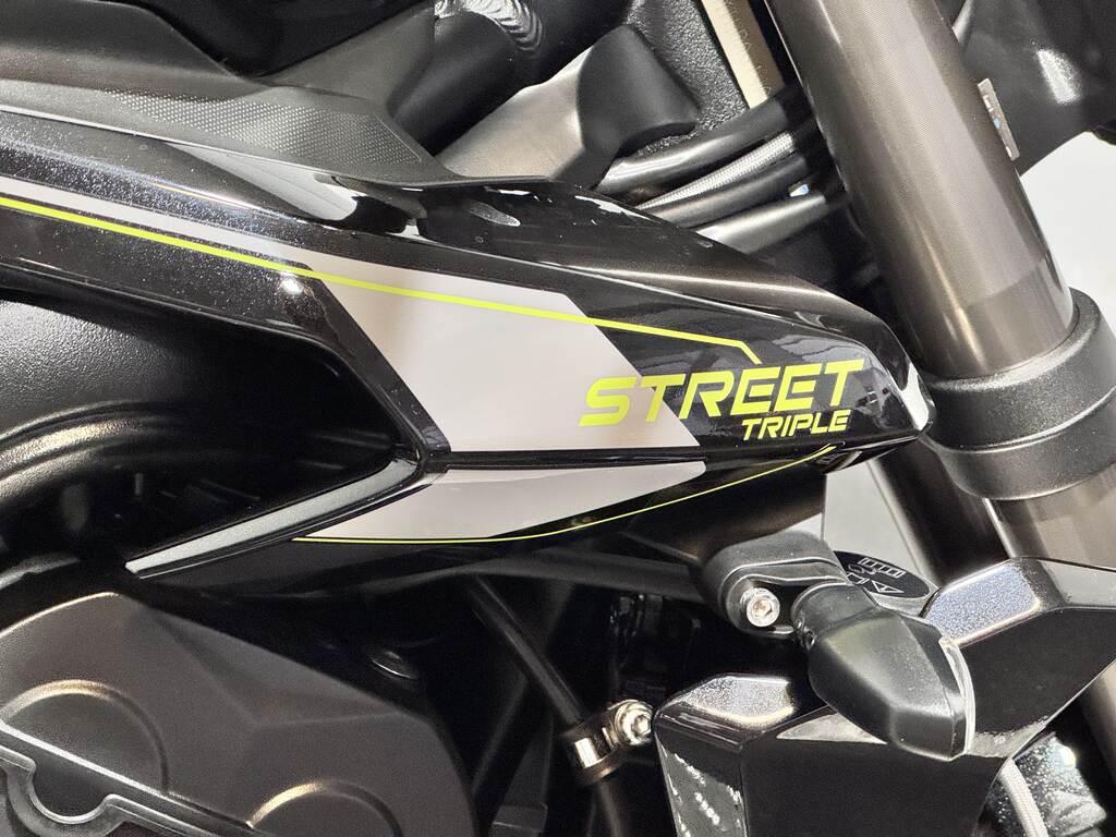 STREET TRIPLE 765
