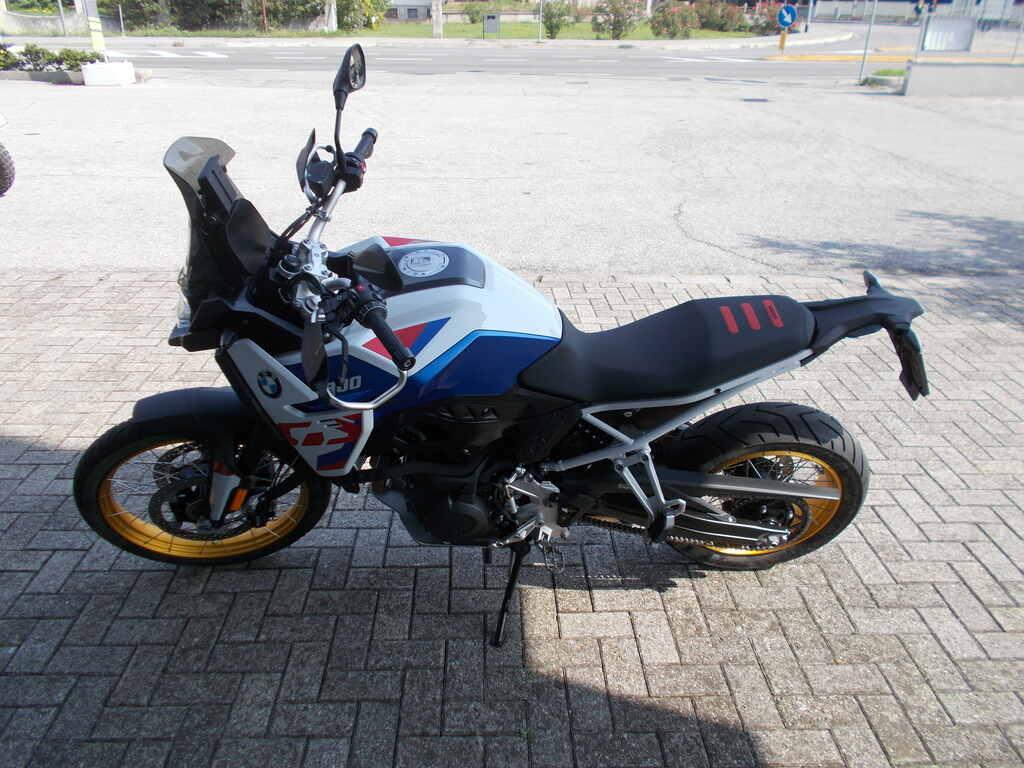 F 900 GS