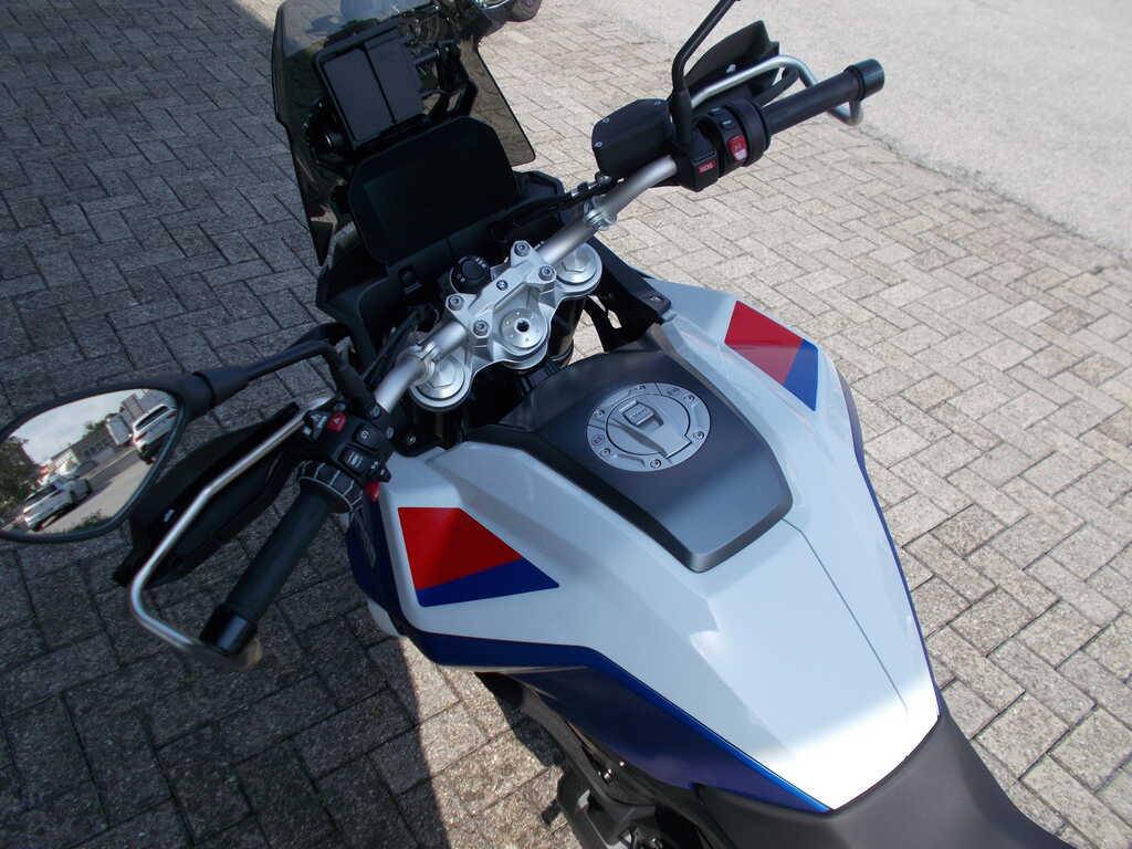 F 900 GS