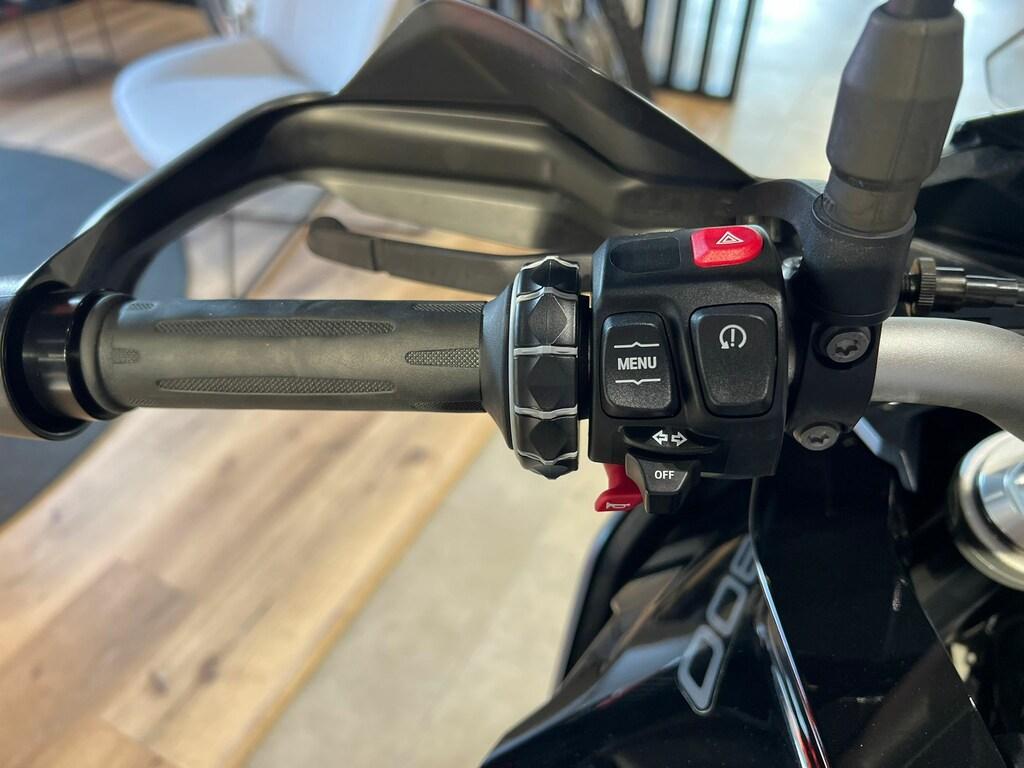 F 900 XR