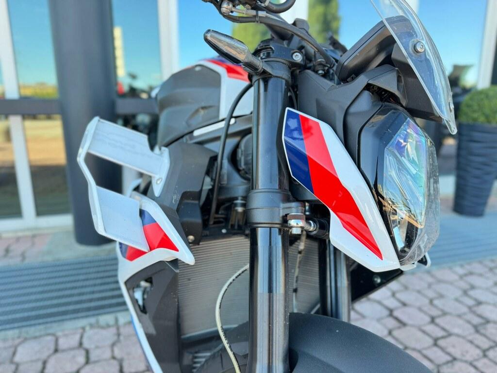 M 1000 R