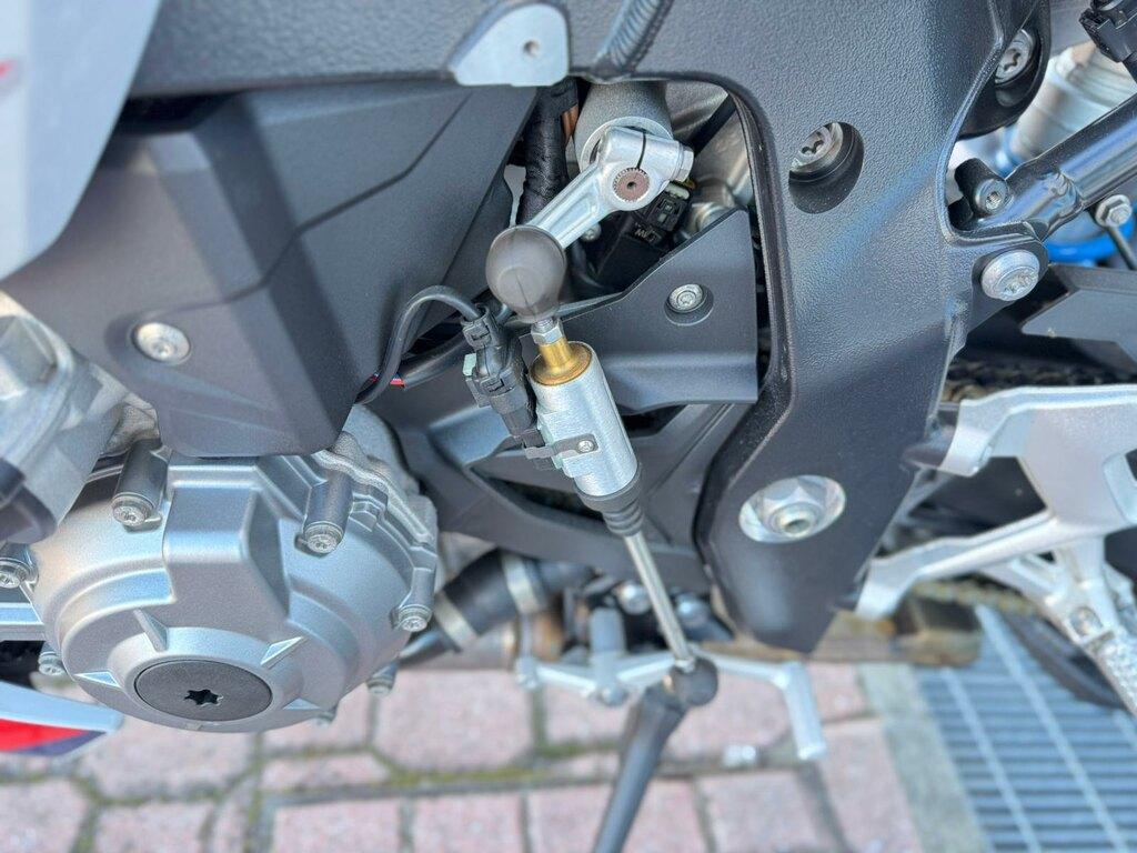 M 1000 R