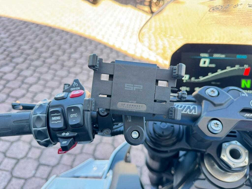 M 1000 R