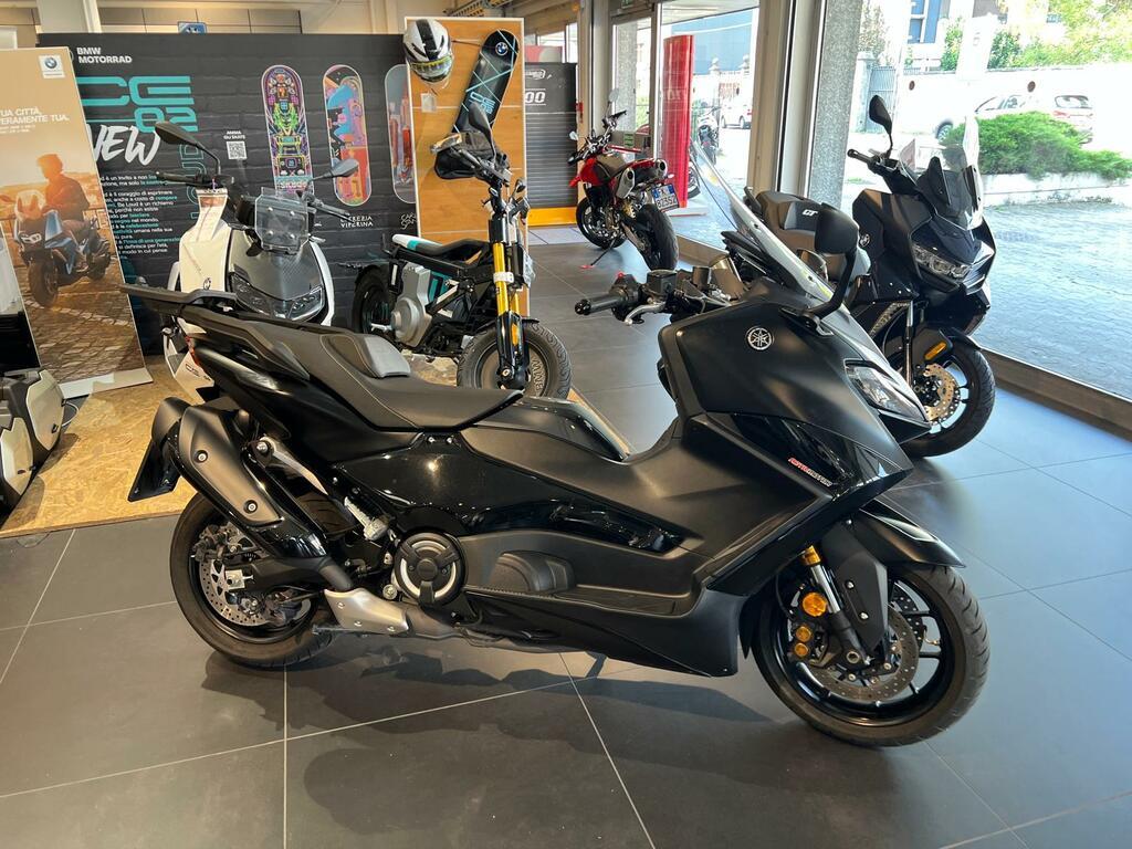 T-MAX 560