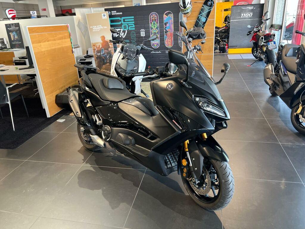 T-MAX 560