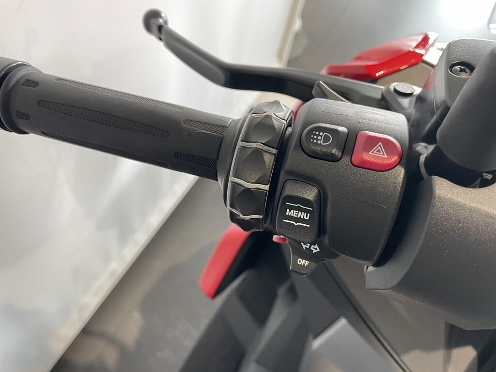 C 400 X