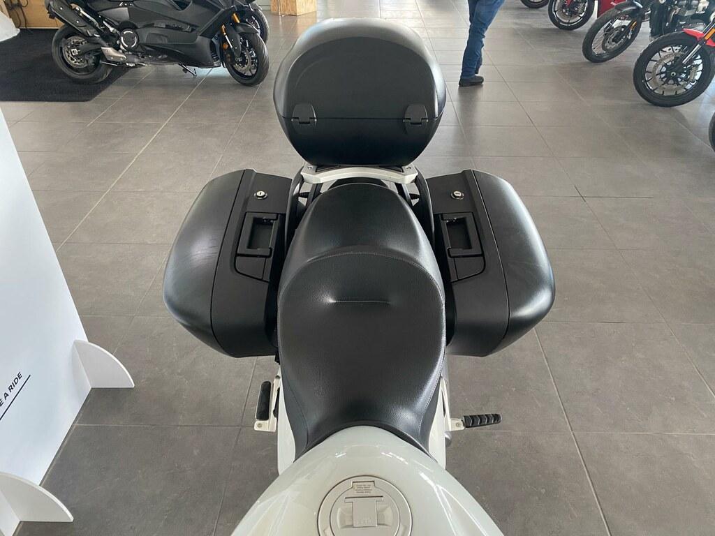 R 1200 R
