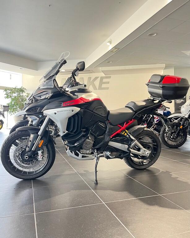 MULTISTRADA V4