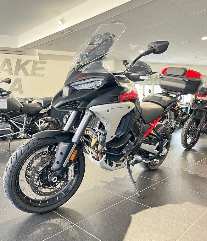 MULTISTRADA V4