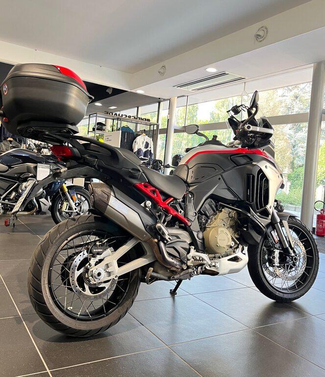 MULTISTRADA V4