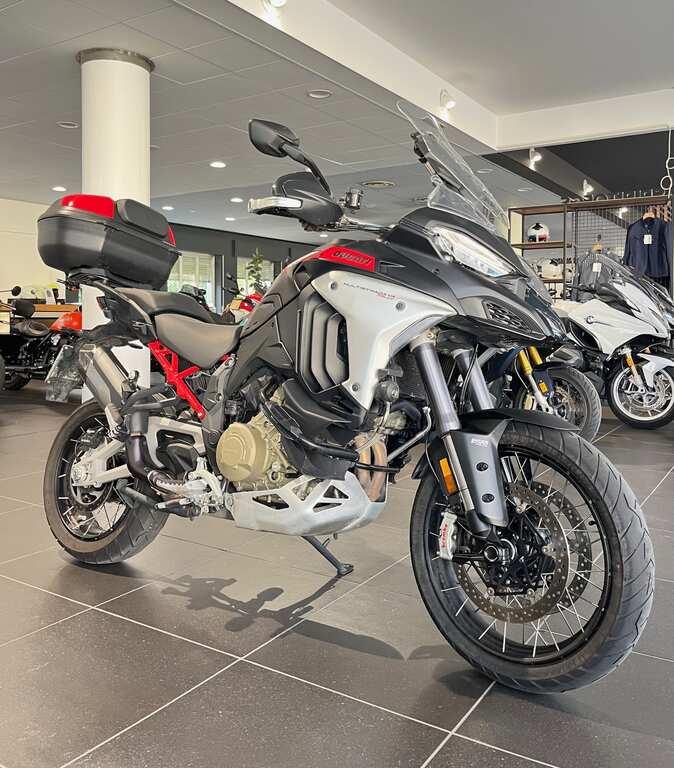MULTISTRADA V4