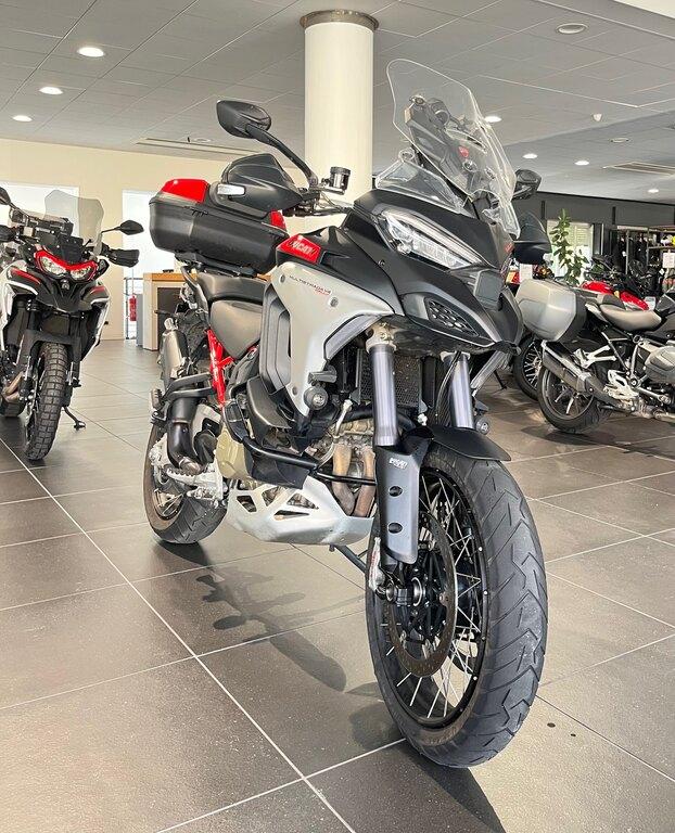 MULTISTRADA V4