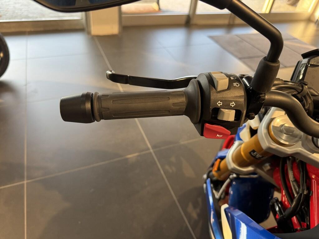 G 310 R