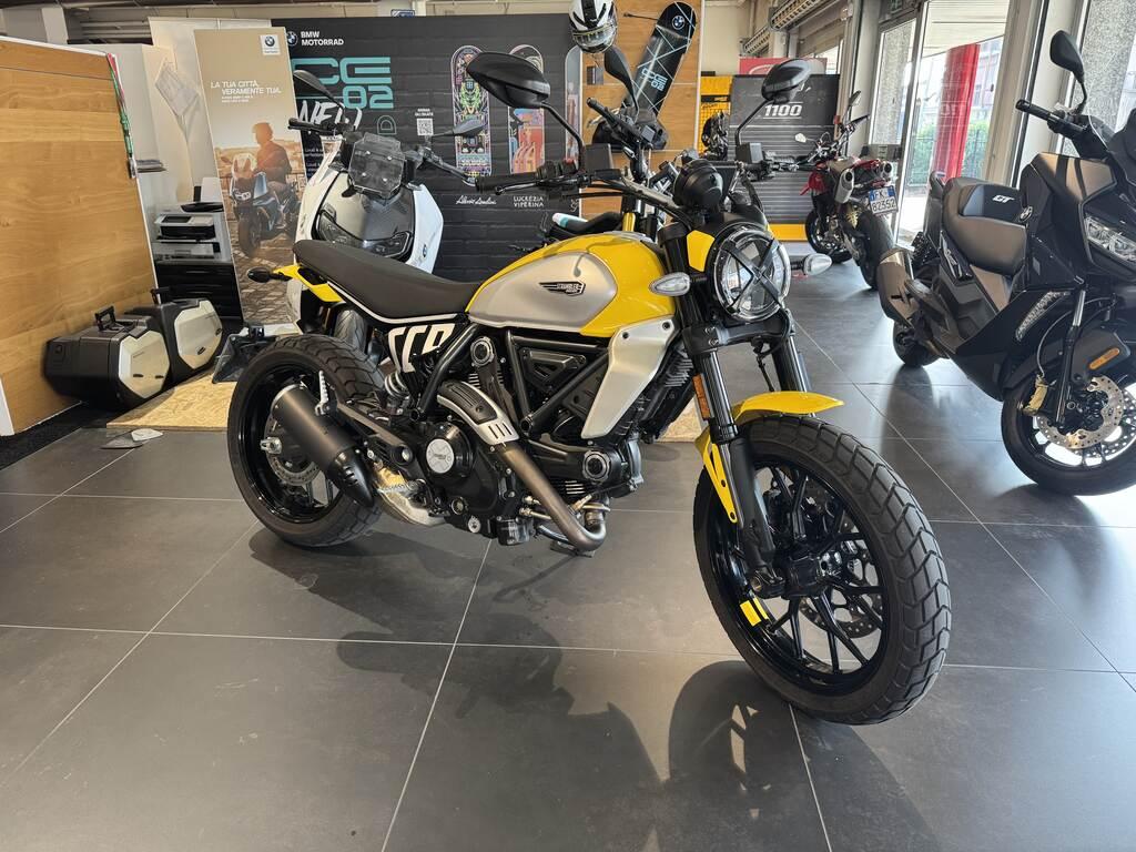 SCRAMBLER 800